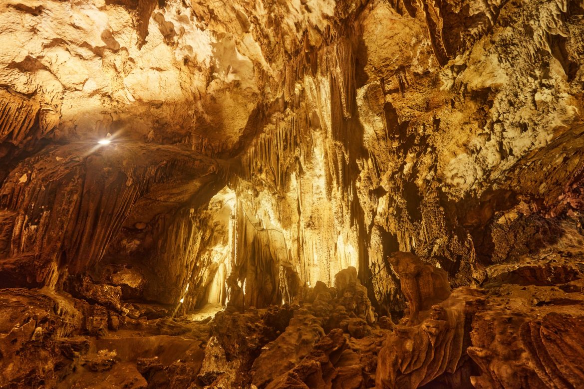 Grotte de Mo Luong