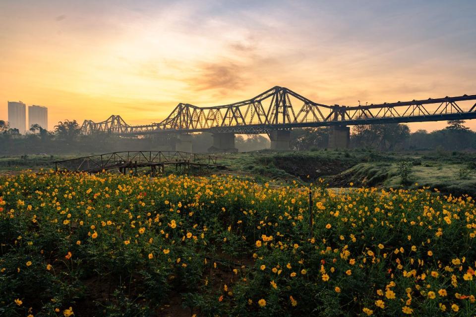 long bien bridge