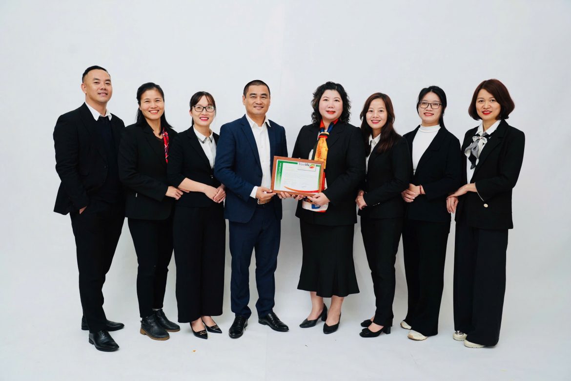 Lux Travel DMC recibió la Certificación Travelife, Reciclaje y Plantación de Árboles, WOW GIFT LUX20YS