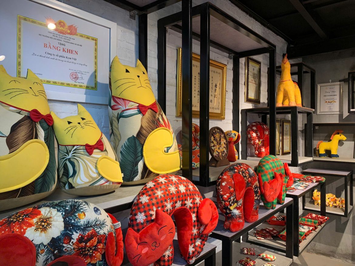 Regalos de artesanía vietnamita en Kym Viet