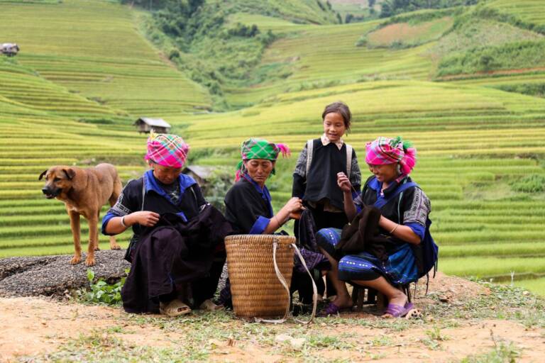 Comunidad étnica hmong en Mu Cang Chai, Vietnam, especialistas en viajes a Vietnam