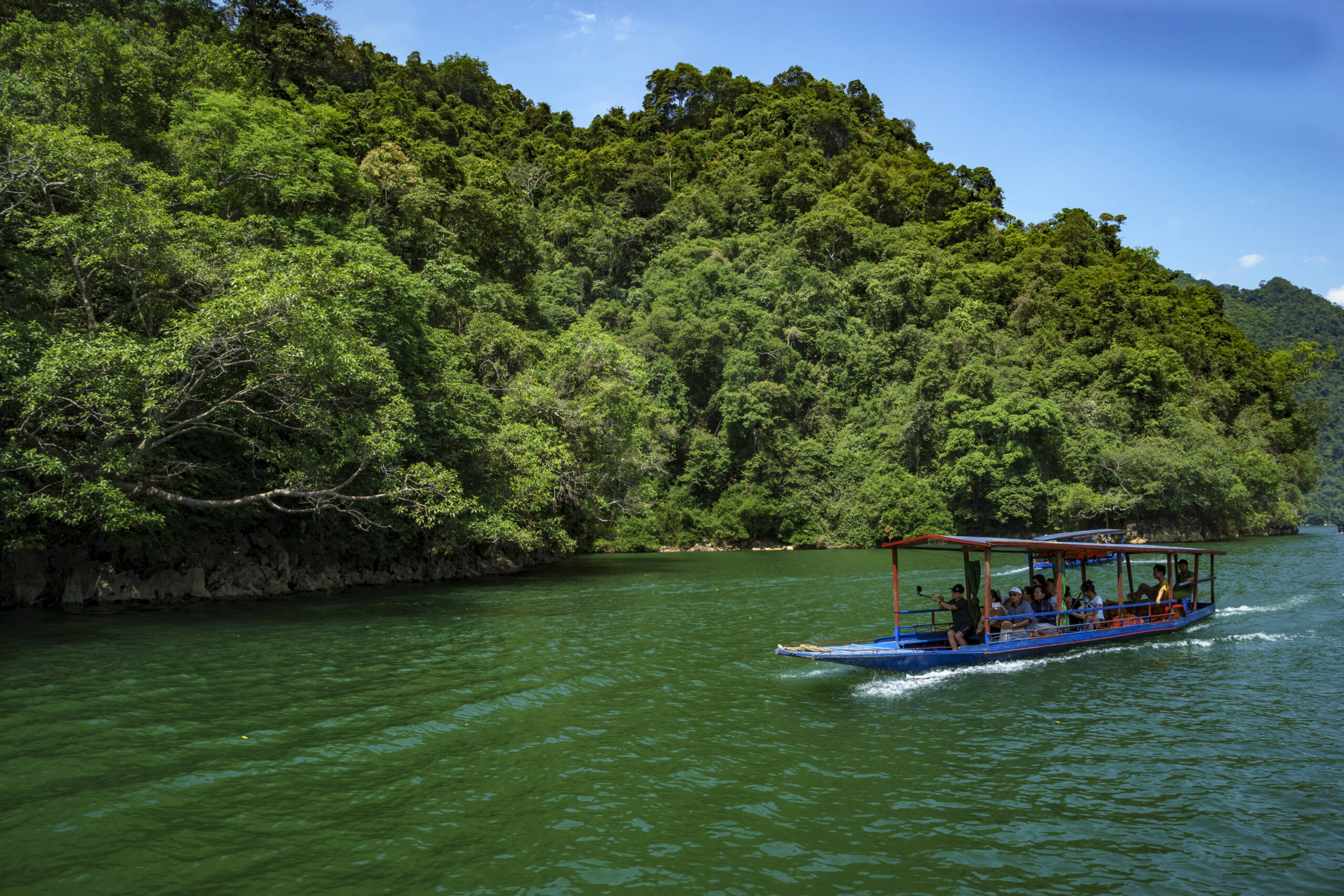 paquetes de viajes a vietnam - excursiones en barco en Vietnam