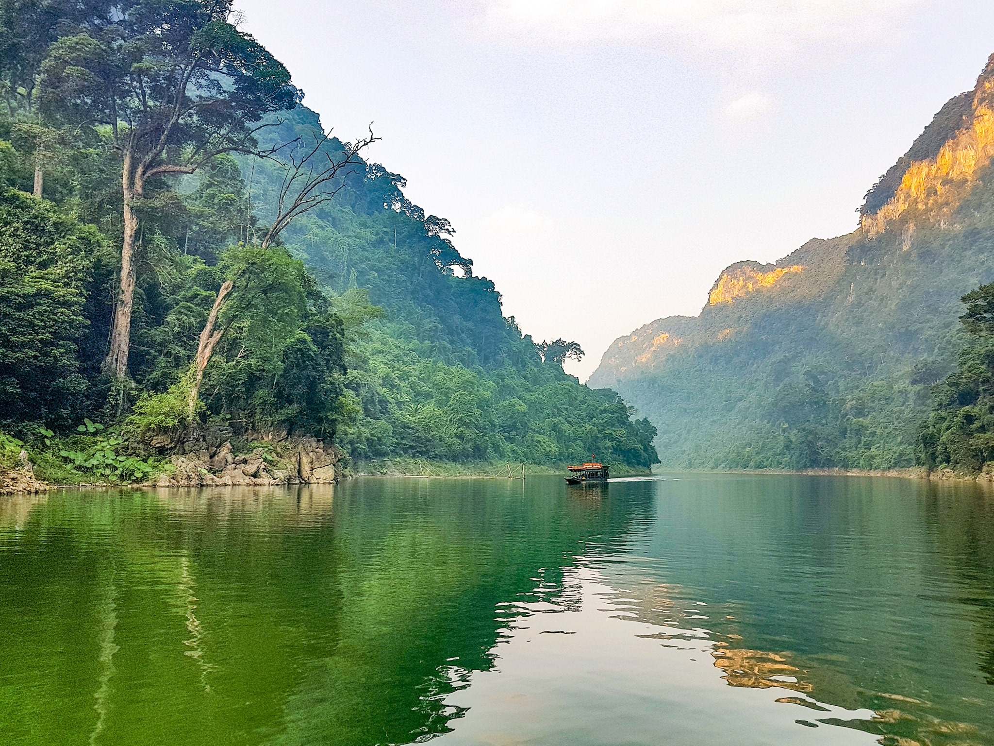agencia viajes a Vietnam «La leyenda sobre el agua»: Convertir el paisaje en una representación