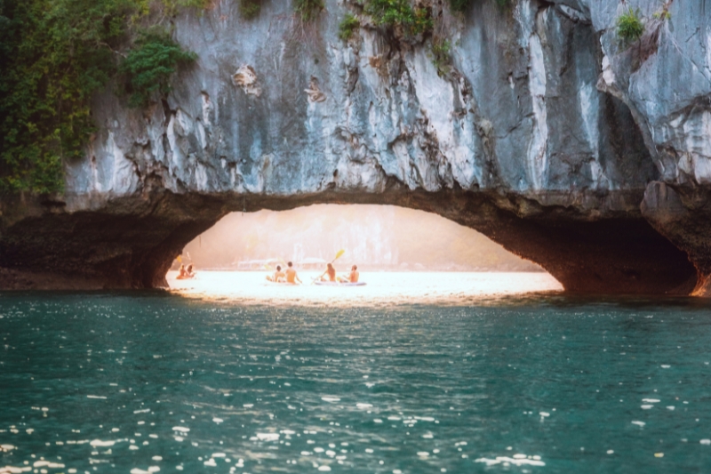 Halong Bay - Hanoi - Vuelo a Luang Prabang [D/Br] 