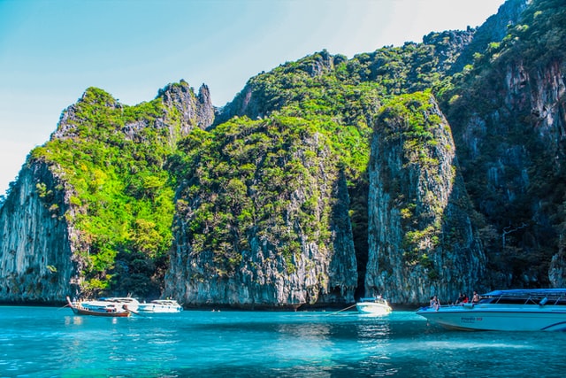 Vietnam Auténtica, Templos Esplendidos de Angkor y la Playa Paraíso Krabi 15 Días
